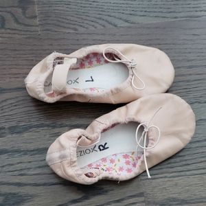 Capezio little girl ballet shoes size 11